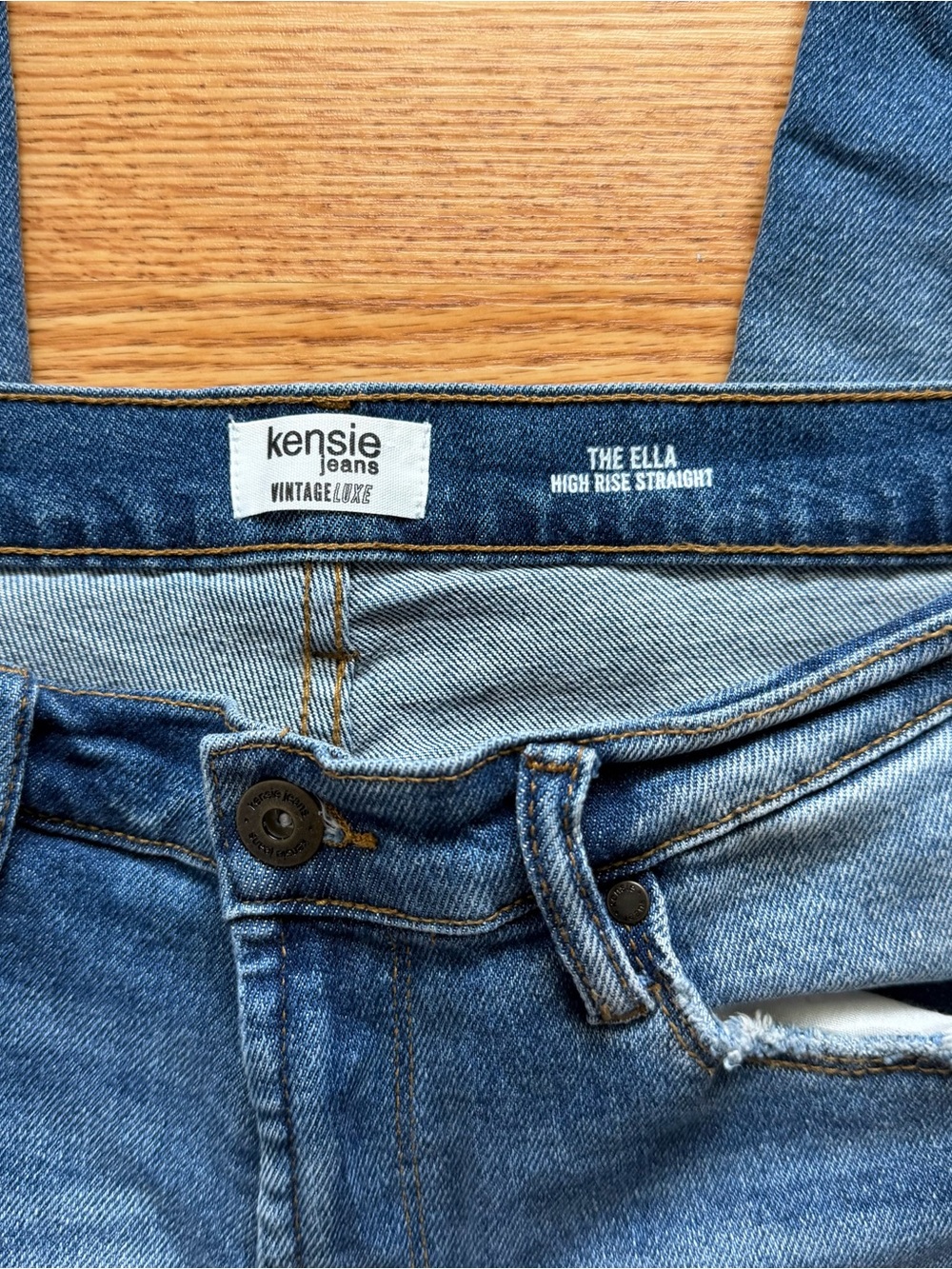 Kensie Jeans Vintage Luxe The Ella High Rise Straight Jeans - Picture 4 of 6